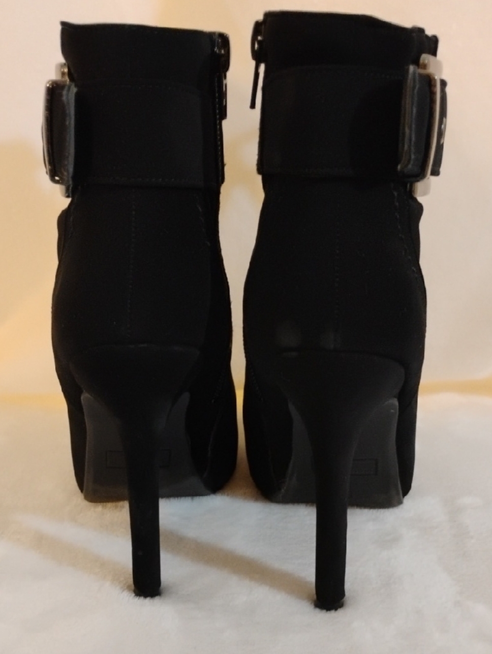 Madeline Stuart Black Lace-Up High Heel Ankle Boots with Buckle Size 5 1/2 M - Picture 4 of 9